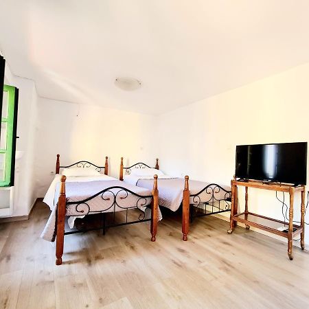 Piccolo Modern Suites Old Town Rhodes City Exterior photo