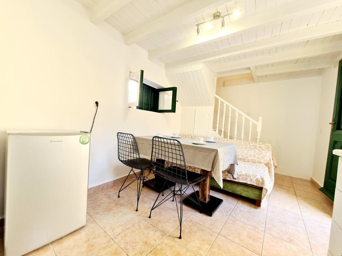 Piccolo Modern Suites Old Town Rhodes City Exterior photo